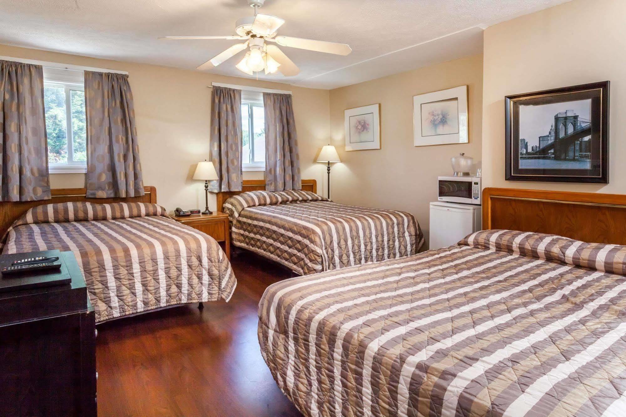 Lincoln Inn Фредериктън Екстериор снимка